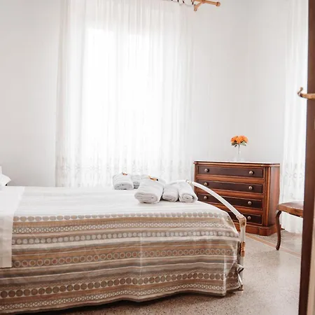 Casa Elegante In Mezzo Al Apartman La Spezia