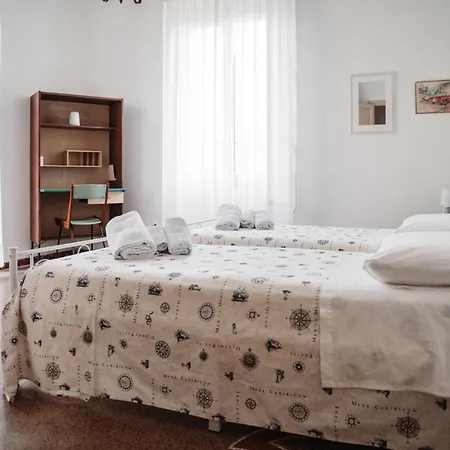 Casa Elegante In Mezzo Al La Spezia